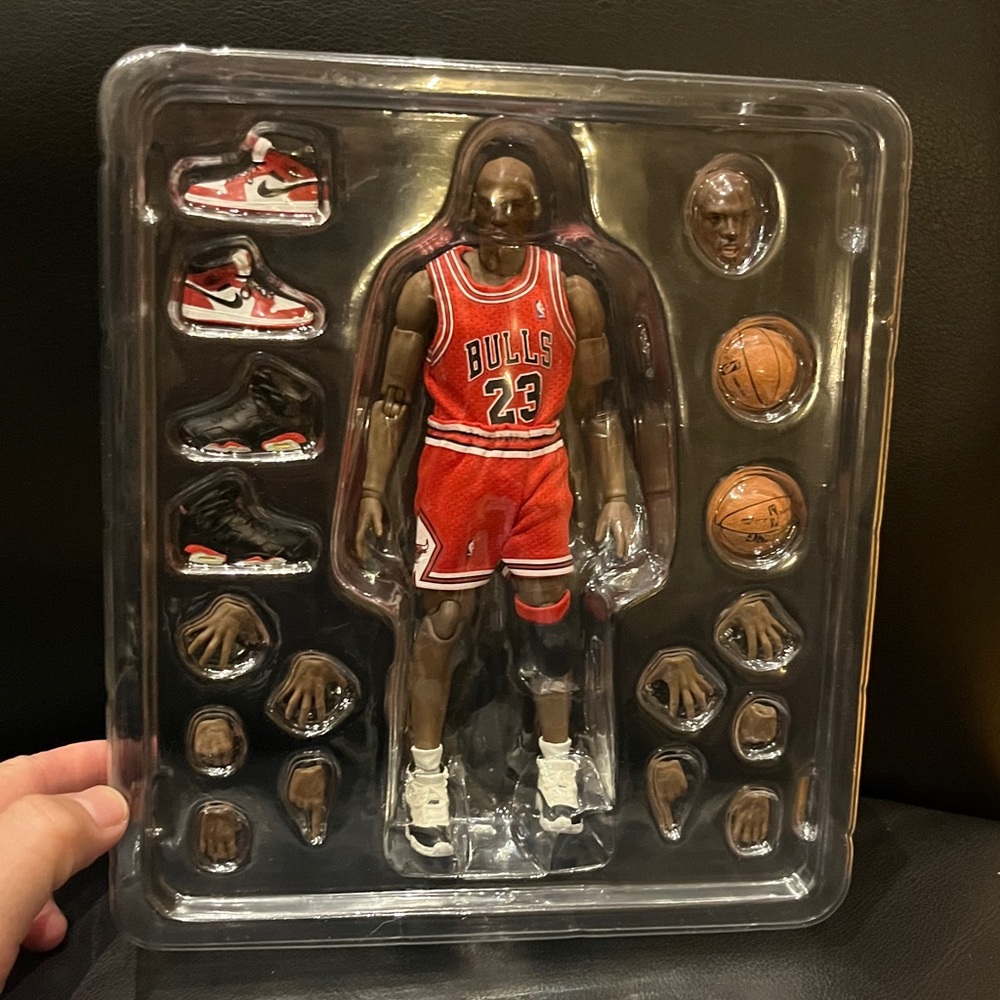 Medicom Toys MAFEX No.100 NBA Chicago Bulls Michael Jordan Figure (NIB) - Picture 12 of 16